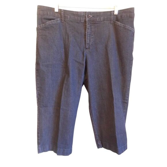 St. John's Bay Secretly Slender Mid Rise Plus Capris - Picture 2 of 7